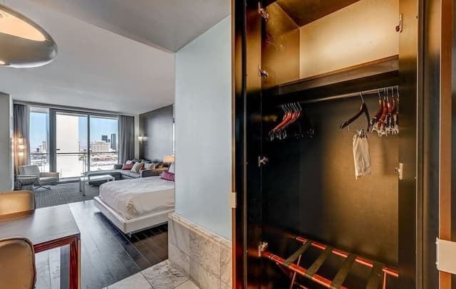 Luxury Studio, Balcony, Mountain View