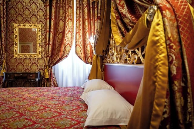 Room (King Deluxe)