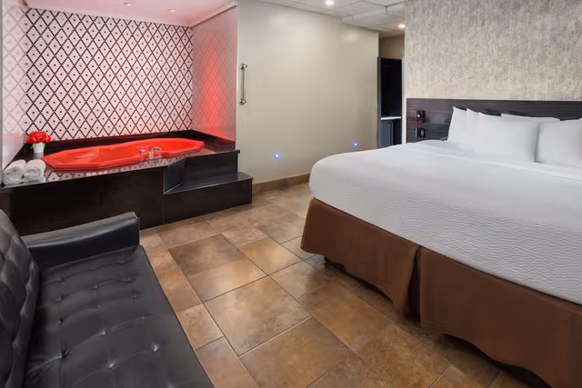 Studio Suite, 1 King Bed, Non Smoking