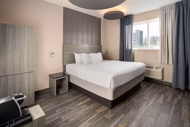 Studio Suite, 1 King Bed, Non Smoking