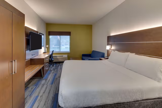 Standard Room, 1 King Bed with Sofa bed