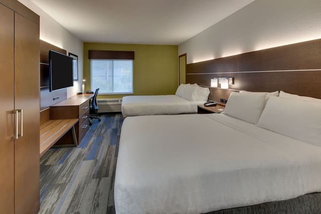 Standard Room, 2 Queen Beds (Top Floor)