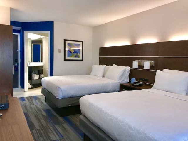 Standard Room, 2 Queen Beds (Top Floor)
