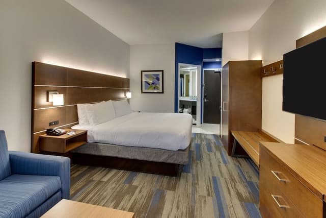 Standard Room, 1 King Bed with Sofa bed