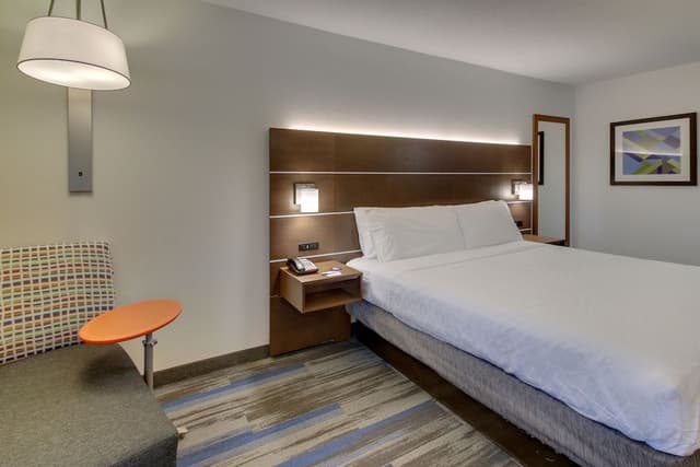 Standard Room, 1 King Bed (LEISURE)