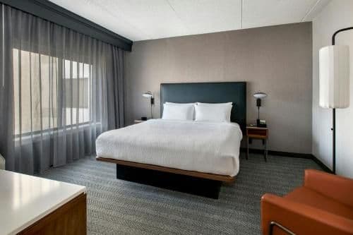 Suite, 1 King, Sofa bed