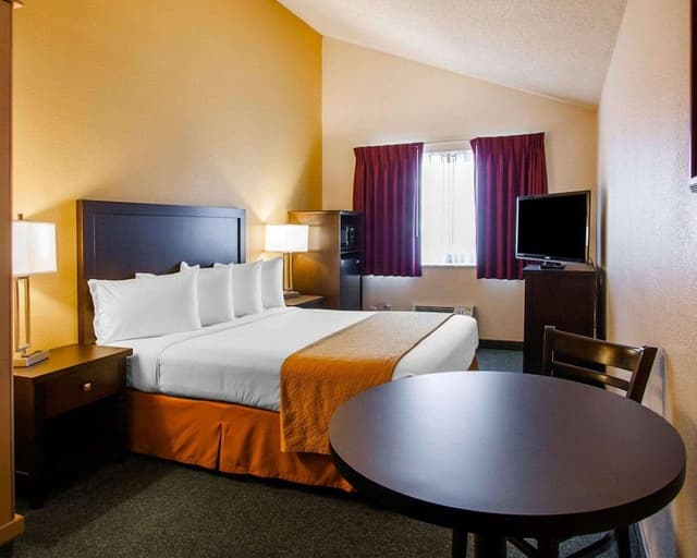 Standard Room, 2 Queen Beds, Non Smoking