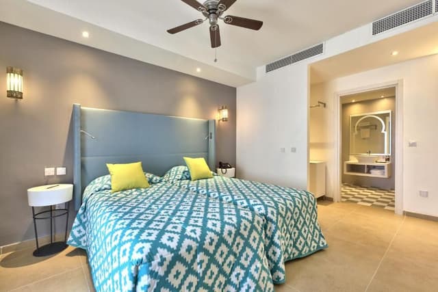 Suite with Sea View with Executive Lounge access