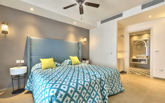 Suite with Inland View