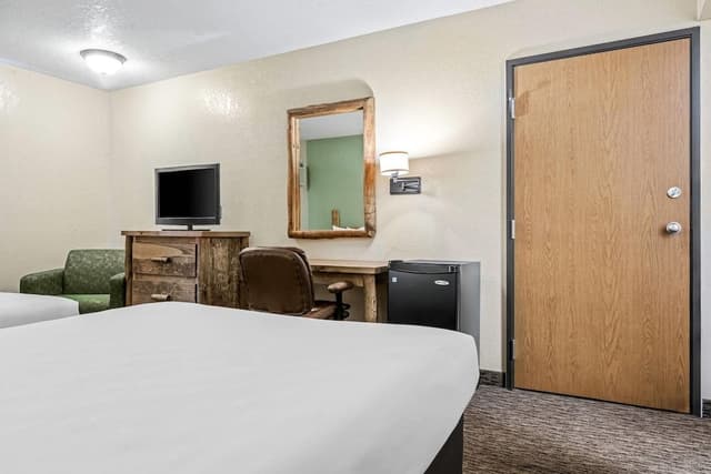 Standard Room, 2 Queen Beds, Non Smoking