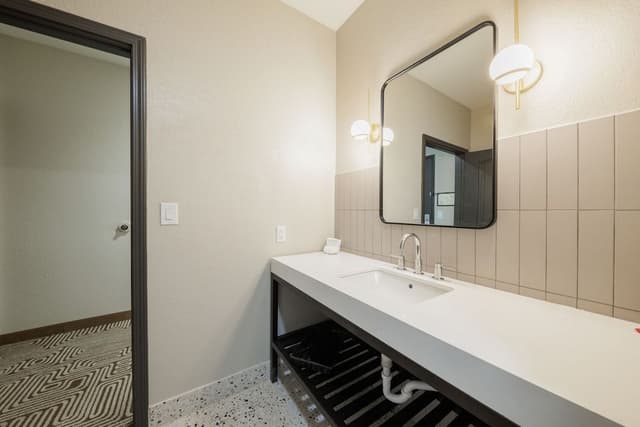 Premium King Suite