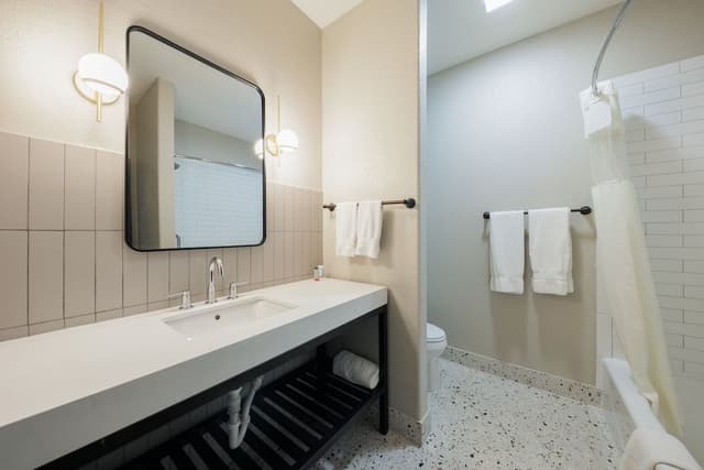 Premium King Suite