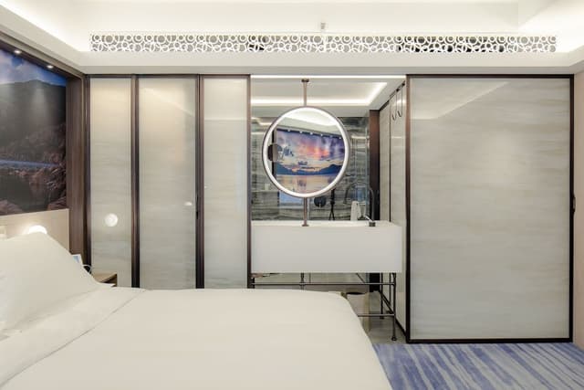 Smart Room with Garden