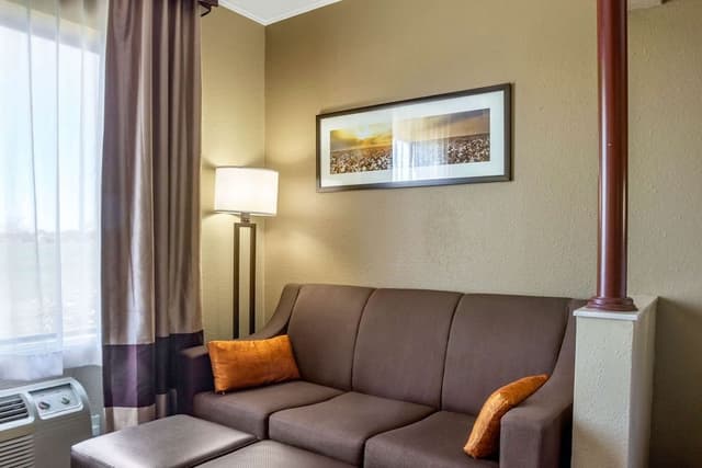 Suite, 2 Queen Beds, Non Smoking