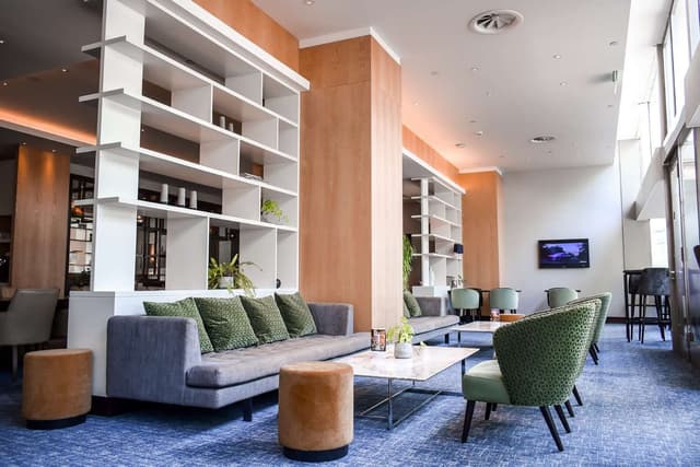 PRESIDENTIAL SUITE WITH LOUNGE ACCESS