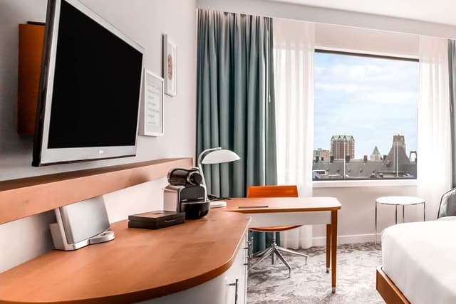 KING EXECUTIVE ROOM WITH LOUNGE ACCESS