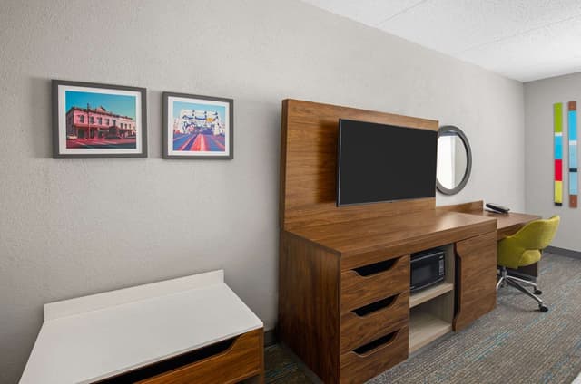 2 QUEEN BEDS NONSMOKING