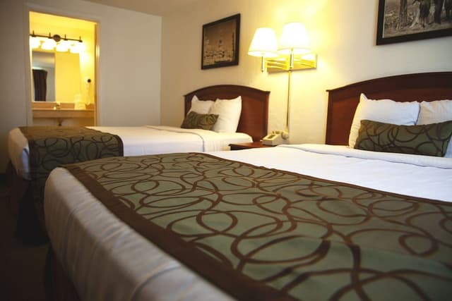 Standard Room, 2 Queen Beds