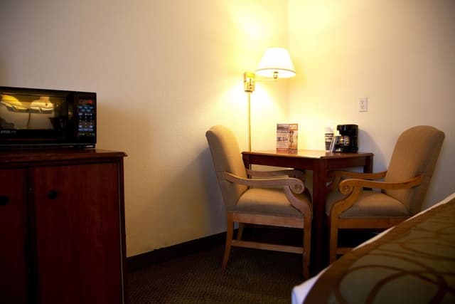 Standard Room, 2 Queen Beds