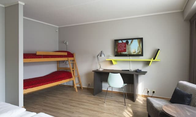 Family Room, 2 Twin Beds, Non Smoking (Standard)