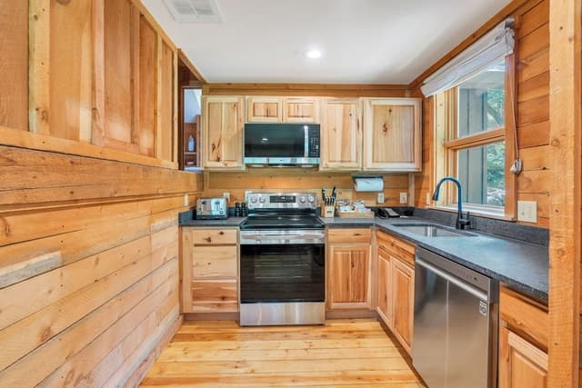 Mountain Suite - Cottage Room