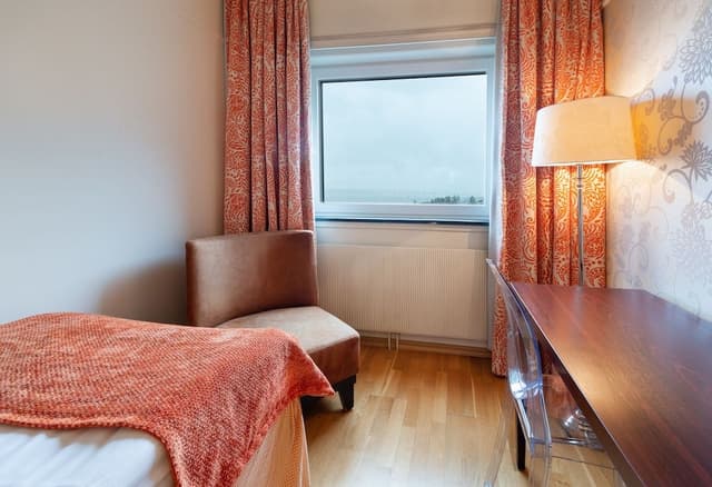 Single Room (Compact)