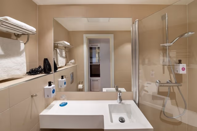 Single Room (Compact)