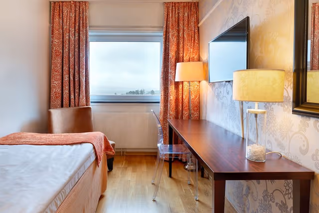 Single Room (Compact)