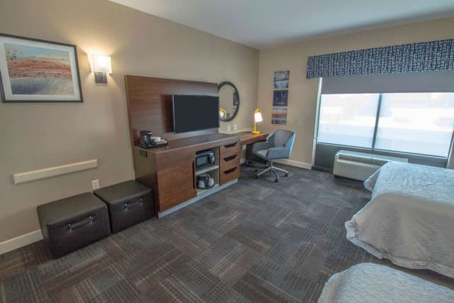 Room, 2 Queen Beds, Accessible, Bathtub (Mobility & Hearing)