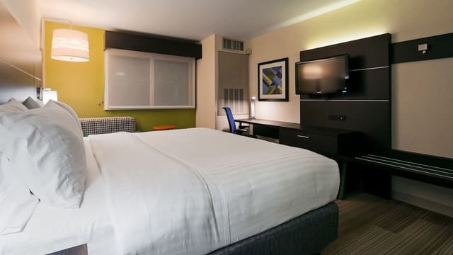 Standard Room, 1 King Bed
