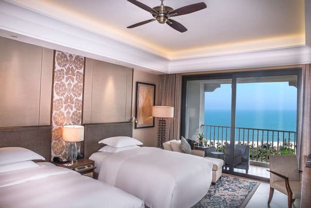 TWIN EXECUTIVE SEA VIEW ROOM - LOUNGE ACCESS
