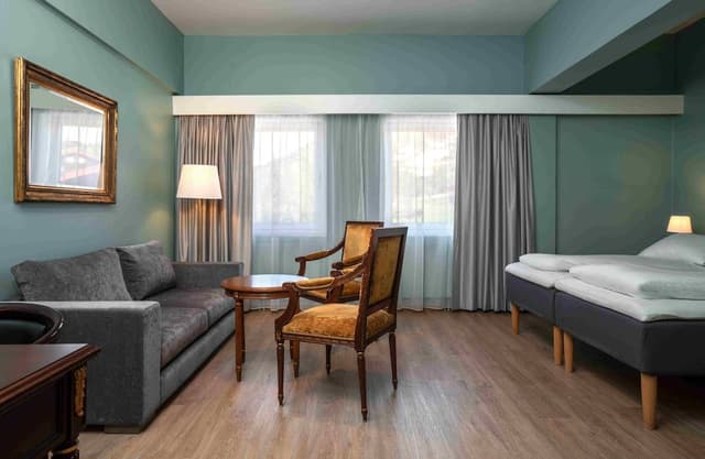 Family Room, 2 Twin Beds, Non Smoking (Standard)