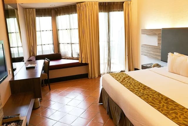 Deluxe Sea Front King Room