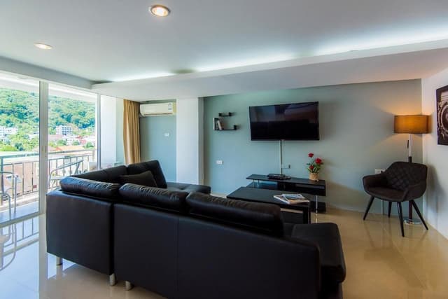Deluxe Studio Suite, Balcony, Mountain View