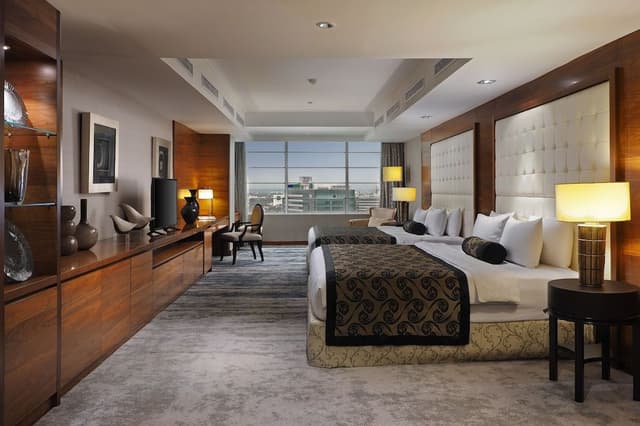 Aryaduta Suite