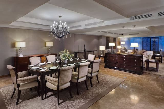 Aryaduta Suite