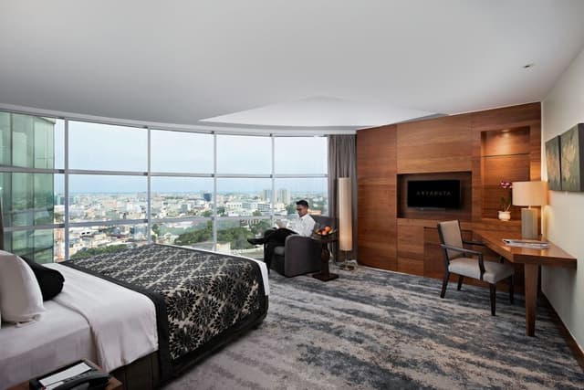 Executive Suite