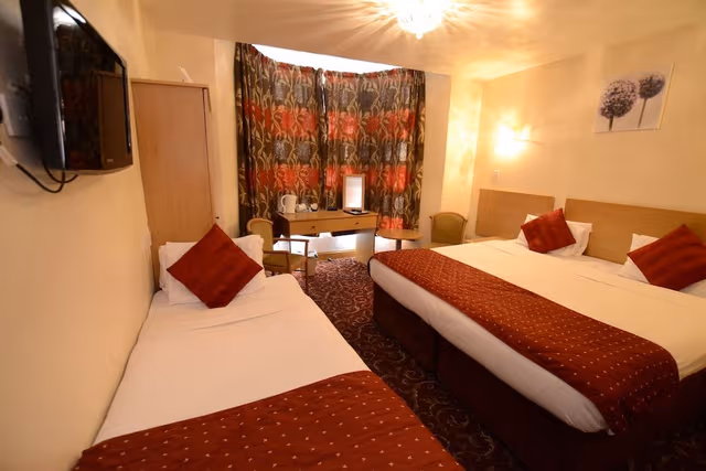 Triple Room