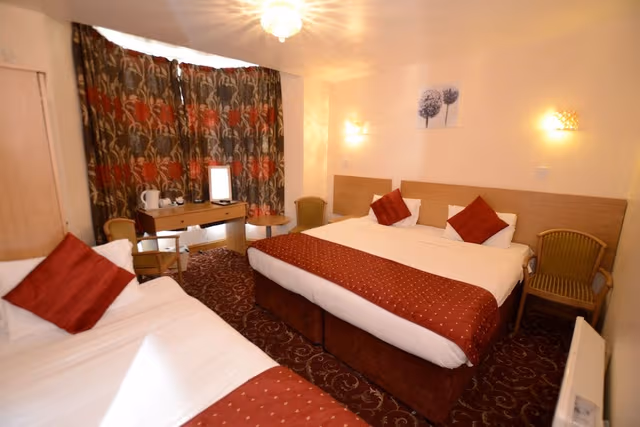 Triple Room