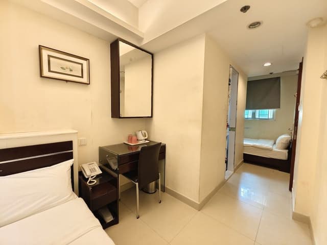 Economy Triple Room