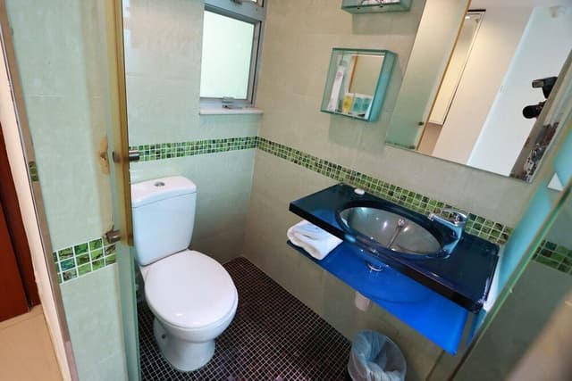 Economy Triple Room