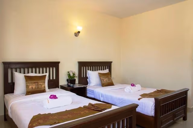 Standard Twin Room