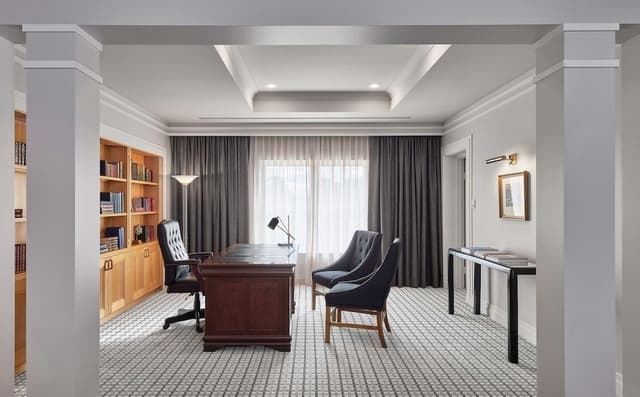 Suite (Diplomatic)