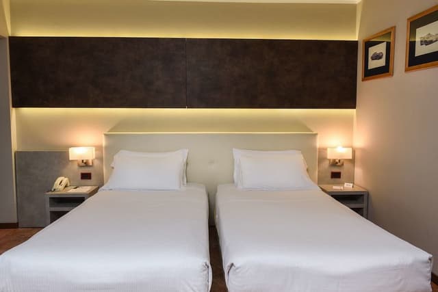 Comfort Room, 1 King Bed, Non Smoking, Balcony