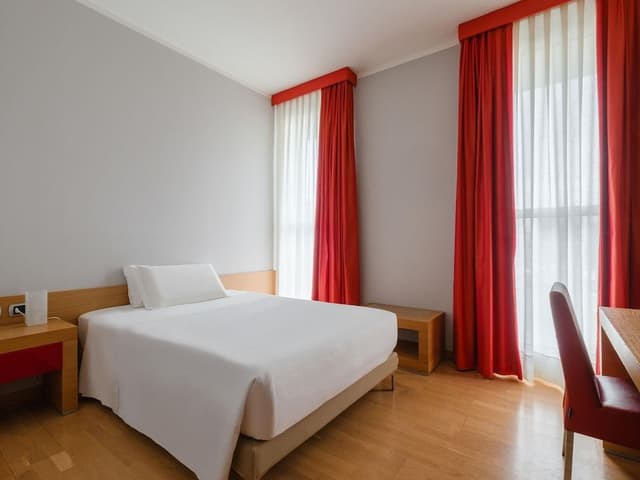 Superior Single Room
