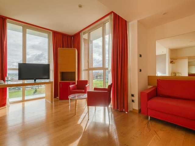 Junior Studio Suite