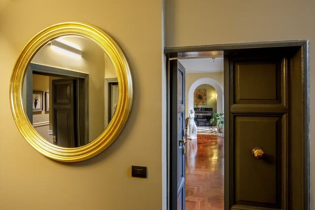 Ambassador Apartament (Via Mario De' Fiori 59/A)