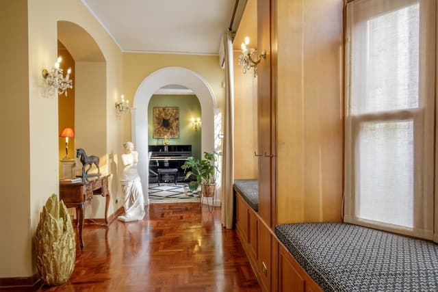 Ambassador Apartament (Via Mario De' Fiori 59/A)