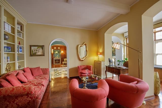 Ambassador Apartament (Via Mario De' Fiori 59/A)