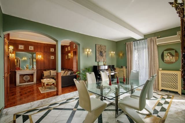 Ambassador Apartament (Via Mario De' Fiori 59/A)